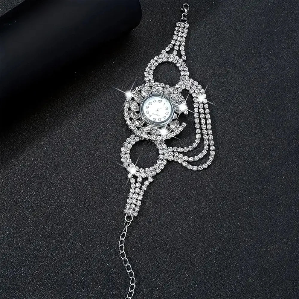 Marwa round quartz women's watch