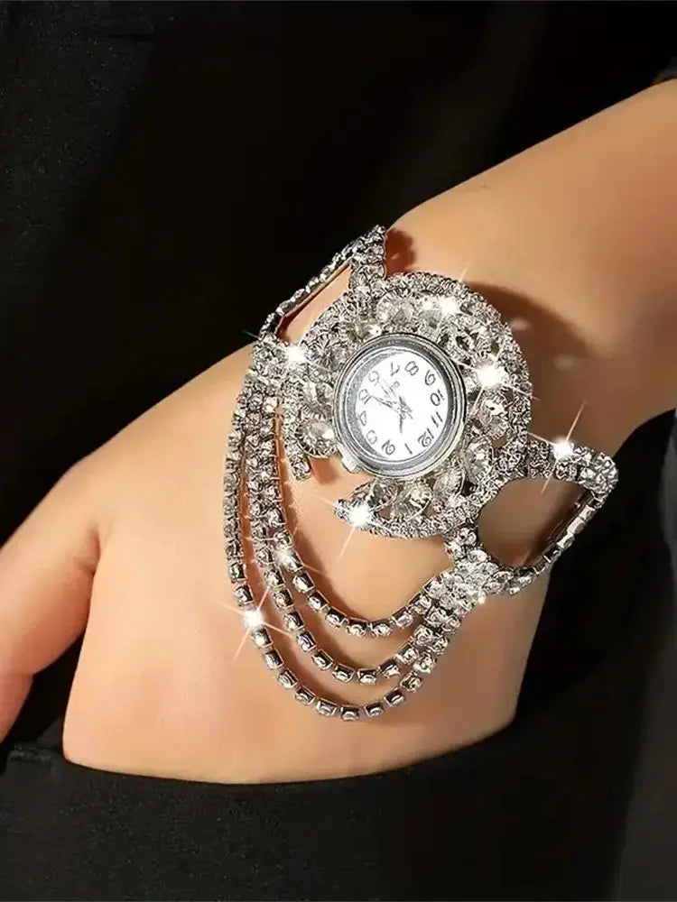 Marwa round quartz women's watch