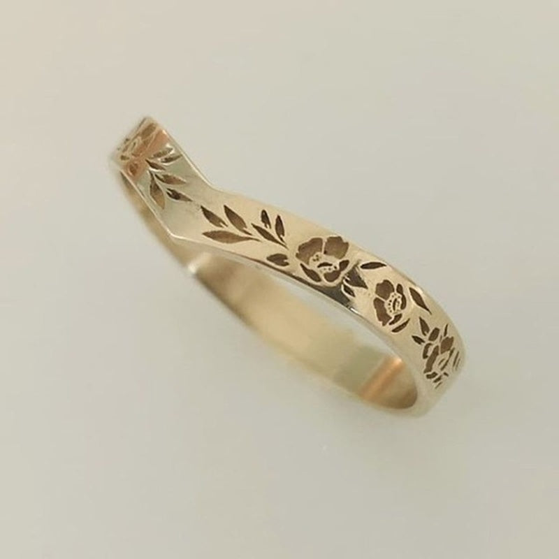 Elegant Simple Wedding Ring for Women Vintage Gold Color V-shaped Hand Carved Flowers Ring Wedding Bridal Sets